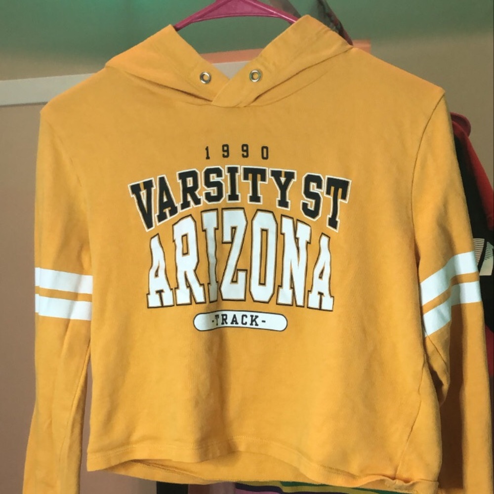 Long sleeve crop top